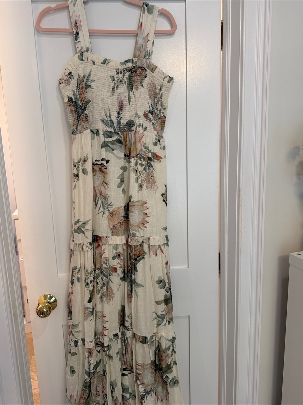 New Express Floral Maxi Dress in Cream size M